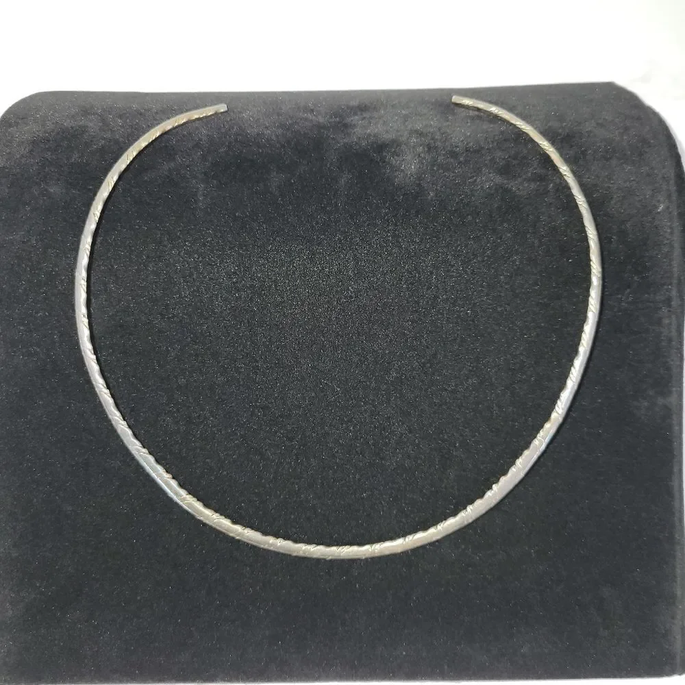 Best Vintage Silver-toned Choker Necklace